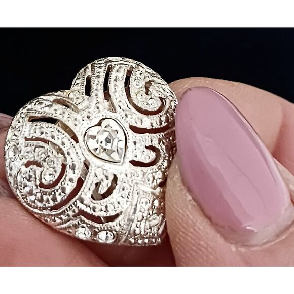 Vintage Carolee Earrings 1" Heart Simulated Diamonds Clip On Silver Filigree EUC - Picture 9 of 15